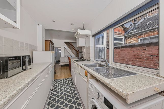 8 Stanley Road, Stoke-On-Trent photo 4