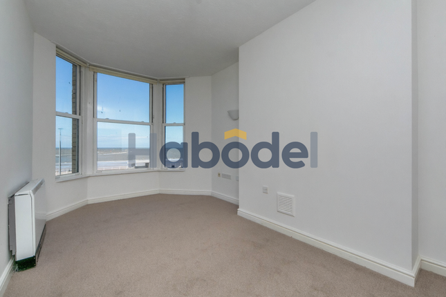 Flat 6, 73 West Parade, Rhyl photo 2