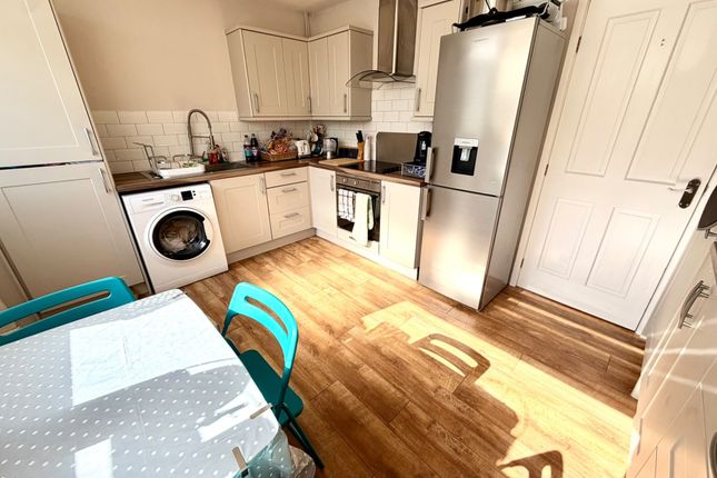 44, Hayfield Avenue, Poulton-Le-Fylde photo 4