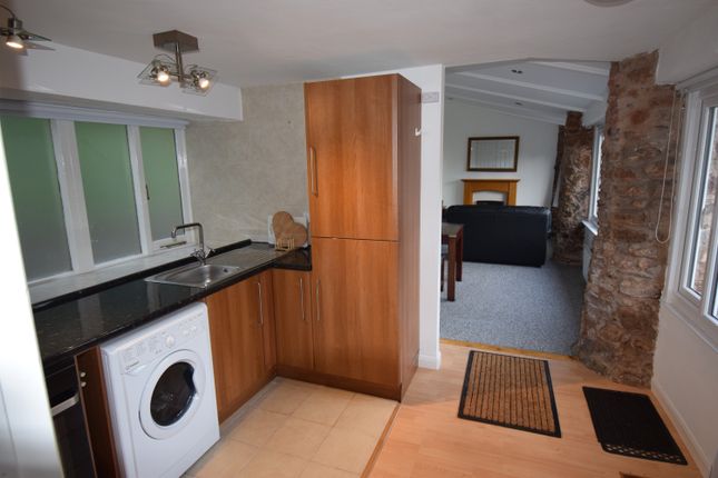 4, Cary Mews, Torquay photo 3