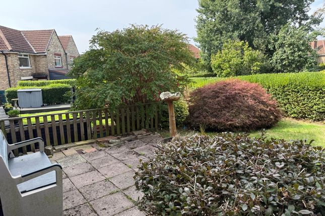 9 Clarence Gardens, Consett photo 3