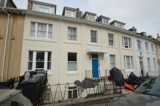 Thumbnail Flat to rent in Park Hill Road, Torquay