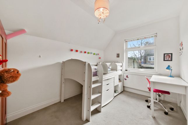 Terraced house for sale in Laurel Gardens, Hanwell