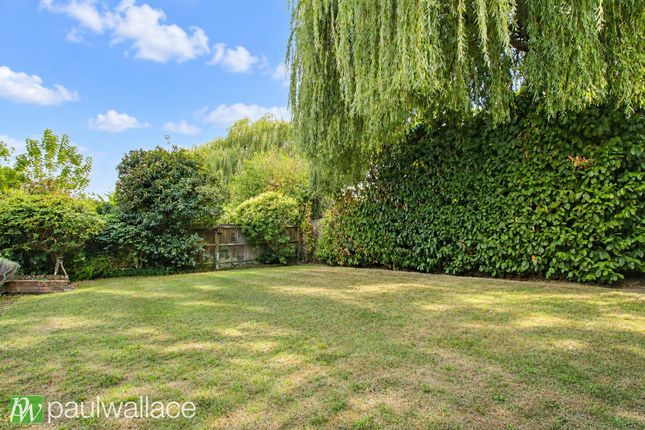 28, Copthorn Avenue, Broxbourne photo 4