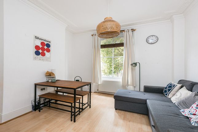1-bed flat on Methley Street, London, £2,100/mo