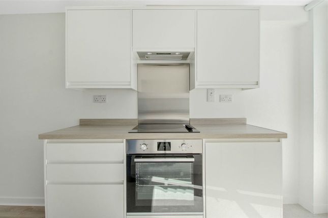 Flat 1, 219 A, Kenton Lane, Harrow photo 4