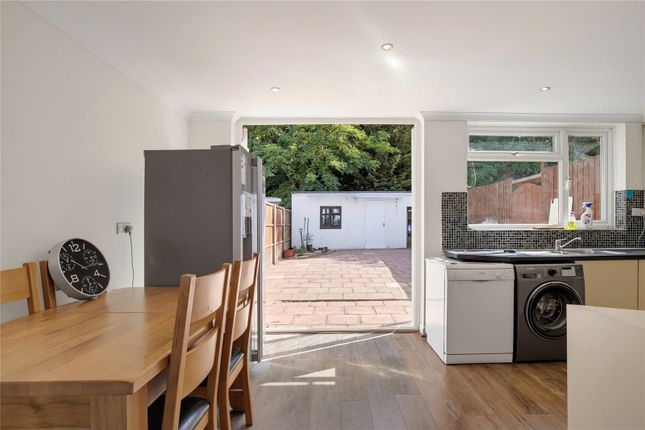 63, Cleveley Crescent, London photo 4