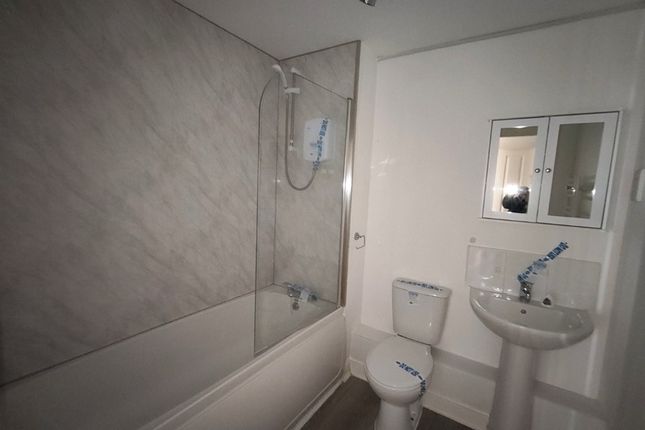Apartment 28, Westfield Mills, Edinburgh Avenue, LEEDS photo 3