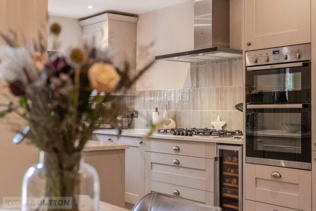 23, Abbey Walk South, West Yorkshire photo 4