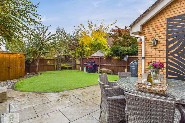 31, Willowherb Close, Chatham photo 3