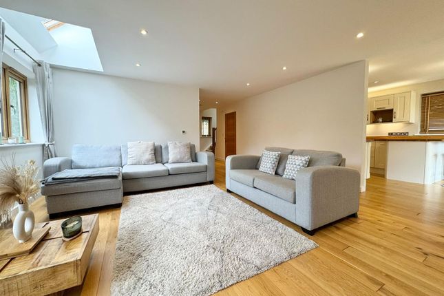 26 Canal View, Canal Hill, Tiverton photo 2