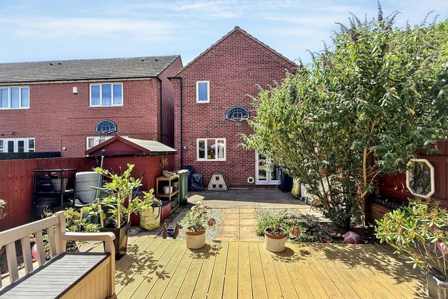 14 Otter Close, Ibstock photo 3