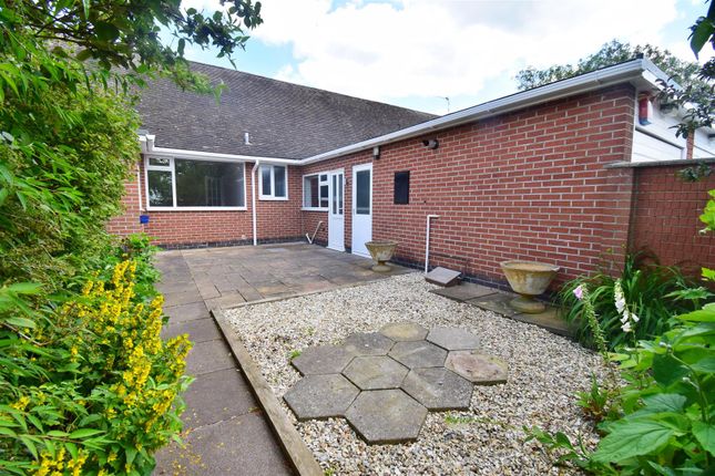 Thumbnail Bungalow for sale in Brays Close, Brinklow, Rugby