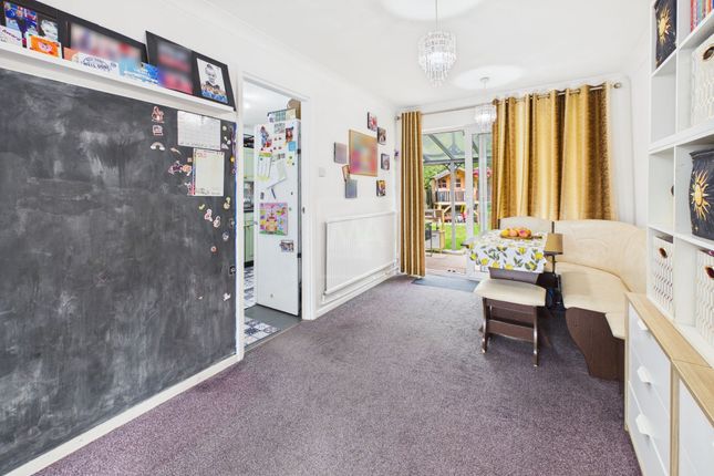 29 Reaper Close, Warrington photo 4