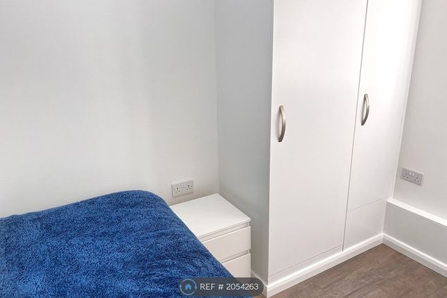 Flat to rent in Waterloo Rise, Reading