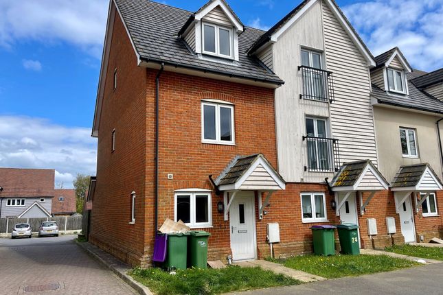 Thumbnail Semi-detached house to rent in Page Road, Hawkinge