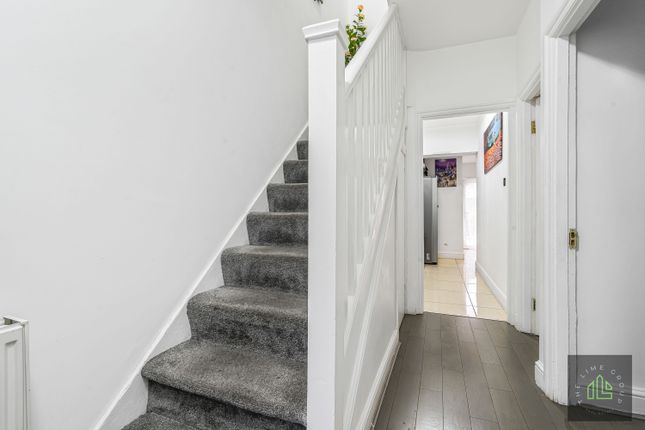 Brantwood Road, London photo 4