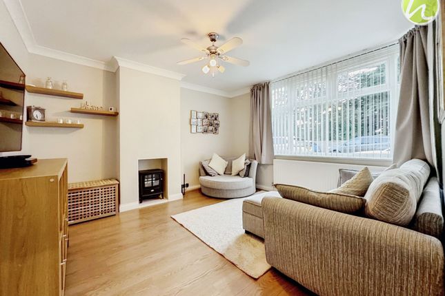 39 Malvern Road, Grays photo 4