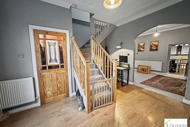 24 Jubilee Road, Abertillery photo 4