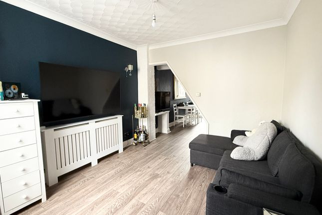 18, Stanford Street, LOWESTOFT photo 4