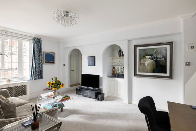 Thumbnail Flat for sale in Chelsea Manor Street, Chelsea
