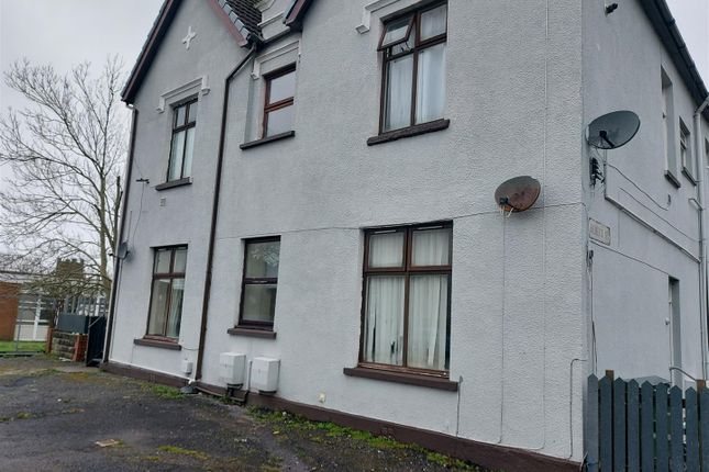 Thumbnail Property to rent in Queen Victoria Road, Llanelli