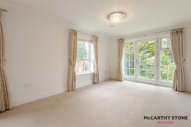Flat for sale in The Cloisters, High Street, Great Missenden