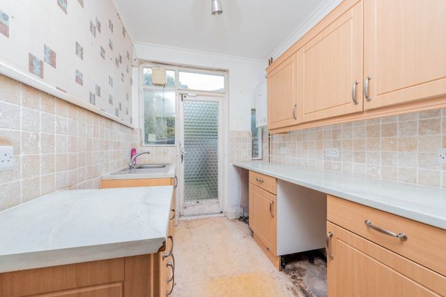 51, Rutland Drive, Morden photo 4