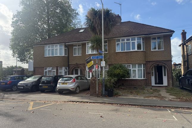 3-bed terraced on Whitehall Road, Uxbridge , £3,000/mo