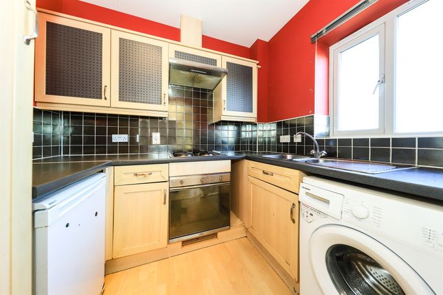 30, Grayling Walk, Wolverhampton photo 2