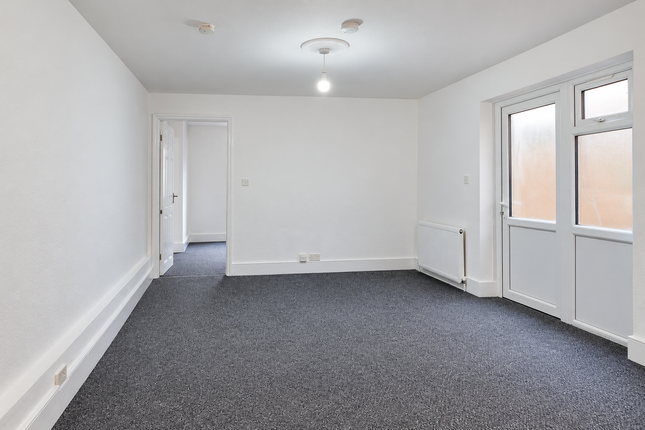 Flat 3, Chatsworth Road, Clapton, London, E5 0LS, London photo 2
