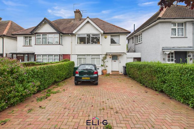 3 Bed Semi-Detached House For Sale Greenfield Gardens, London Nw2