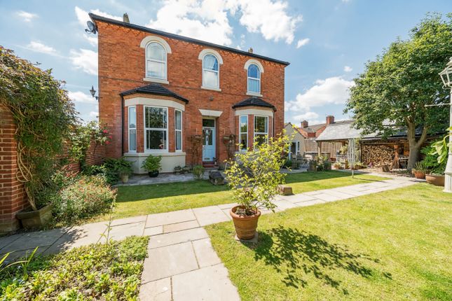 Thumbnail Detached house for sale in Gonerby Road, Gonerby Hill Foot, Grantham, Lincolnshire