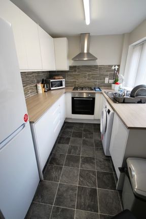 Thumbnail Shared accommodation to rent in Spenser Street, Padiham, Burnley