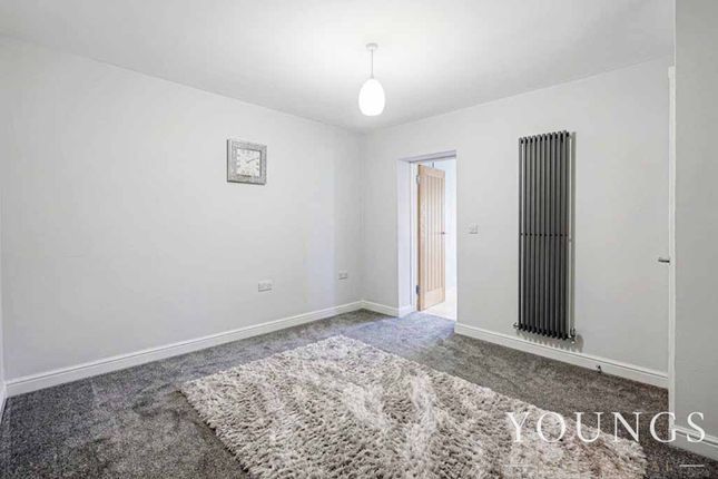 8 Seaview Road, Southend-On-Sea photo 4