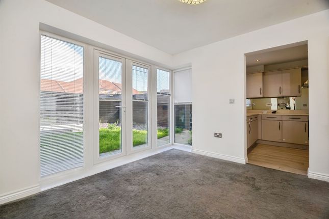 5, Sculptor Crescent, Stockton-On-Tees photo 4