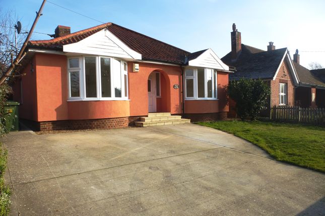Thumbnail Bungalow to rent in New Road, Station Road, Thetford