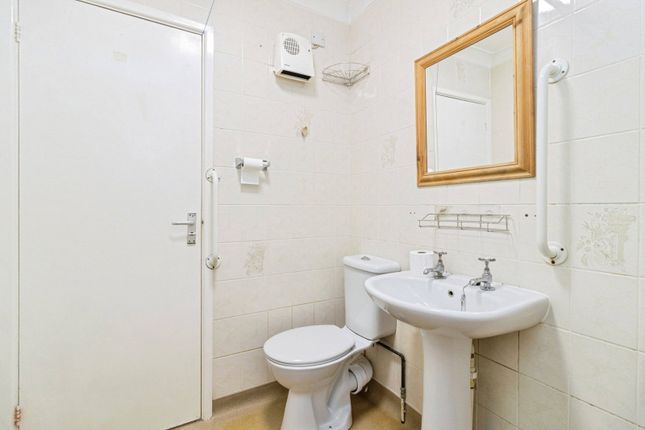 1, Brook View, Devon photo 4