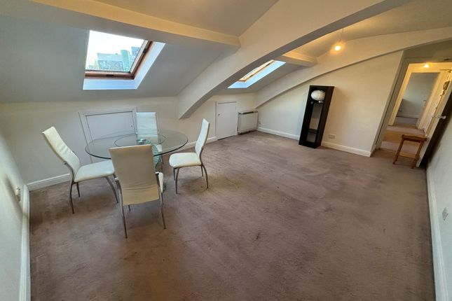 Flat 72, Stockport photo 2