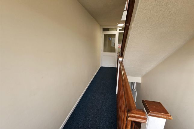 Flat 28, Barwell Court*, Barwell Road, Birmingham photo 3