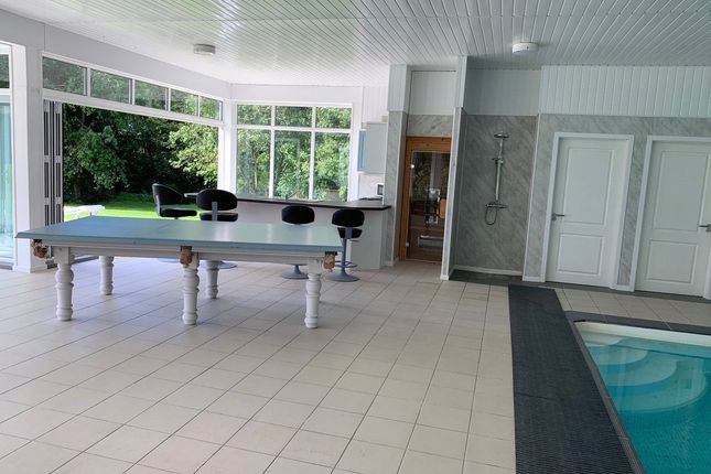 Pool House