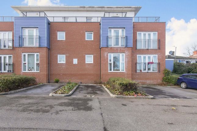 Flat for sale in Alexander Square, Eastleigh