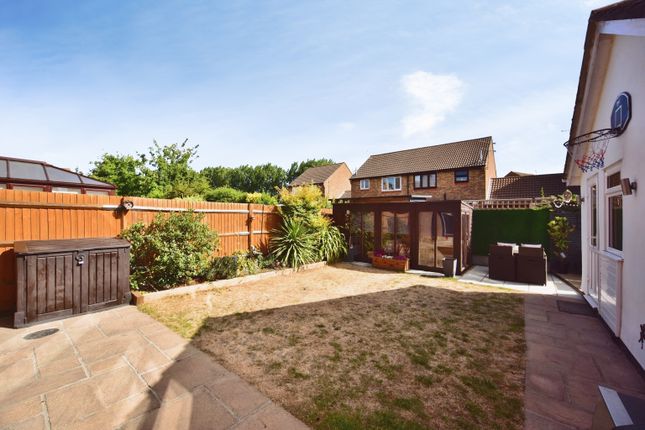6, Vaughan Drive, Kemsley, Sittingbourne photo 4