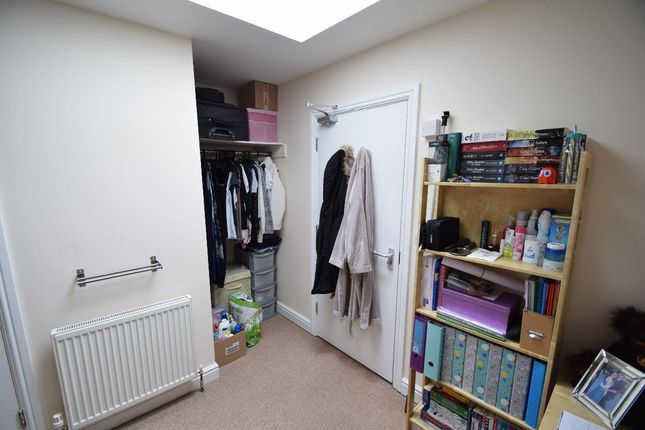 Room to rent in Bellmans Yard, High Street, Newport