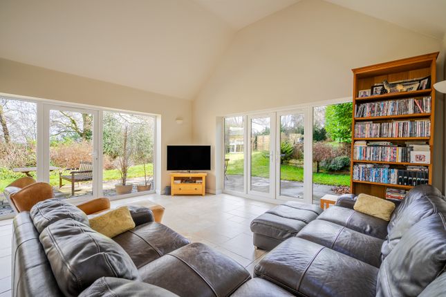 10, Haw Lane, High Wycombe photo 4