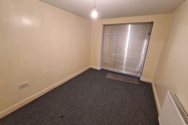 Flat to rent in Buckley Court, Buckley Lane, Farnworth, Bolton