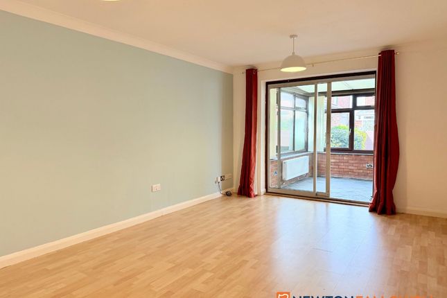 9 Fell Croft, Newark photo 4