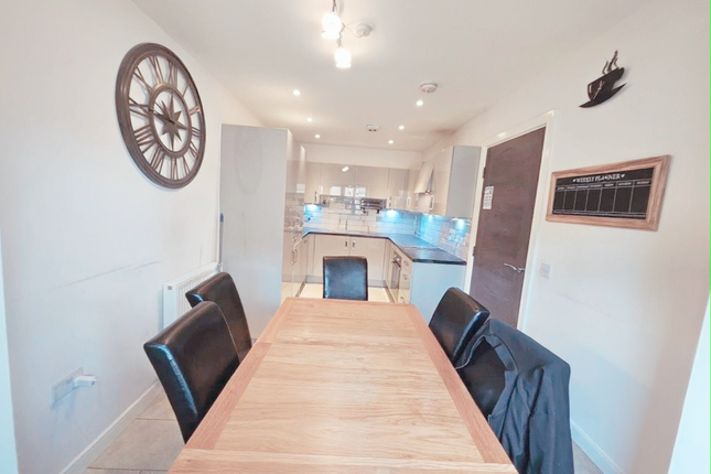 3, Henry Close, Welwyn Garden City photo 4