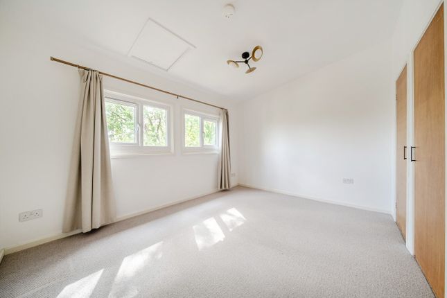 62, Brockley Park, London photo 4