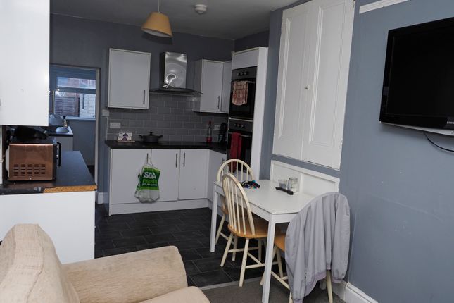 25, Queensgate Street, Kingston upon Hull photo 3